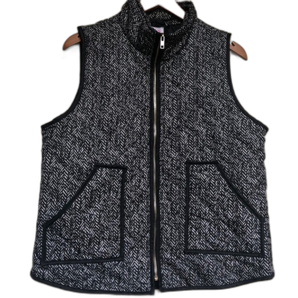 Wanna B Herringbone Vest NWOT Size Medium Layering Winter Capsule